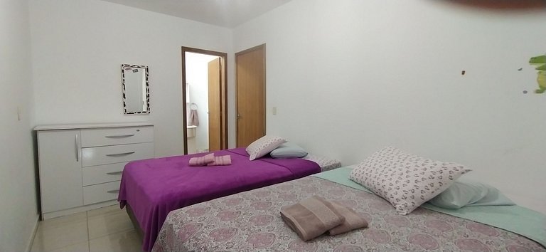 Casa c/ 2 suítes - 650m praia e prox - BetoCarrero