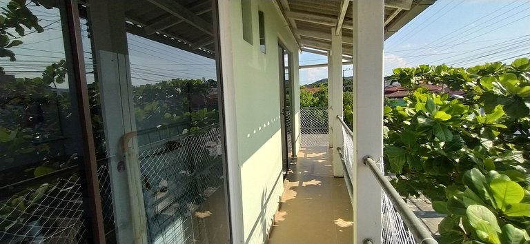 Casa c/ 2 suítes - 650m praia e prox - BetoCarrero