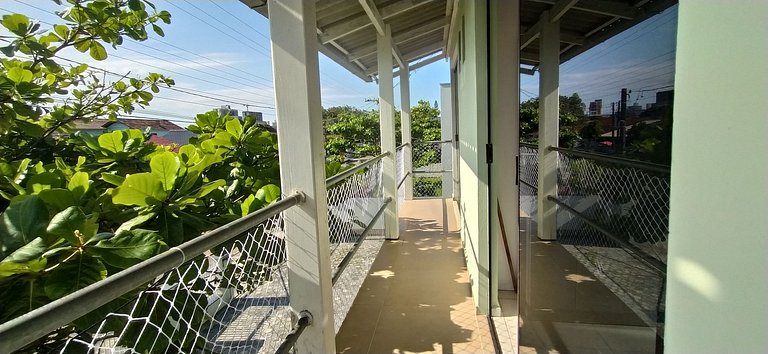 Casa c/ 2 suítes - 650m praia e prox - BetoCarrero