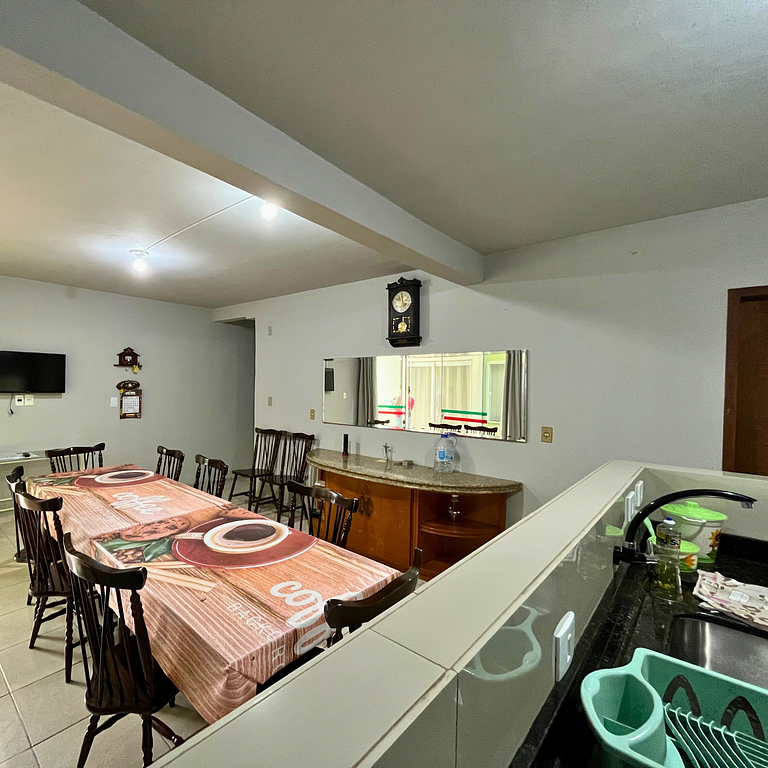 Casa Verde- Mar-Terreo - A/c+650m Praia+WIFI+Suíte