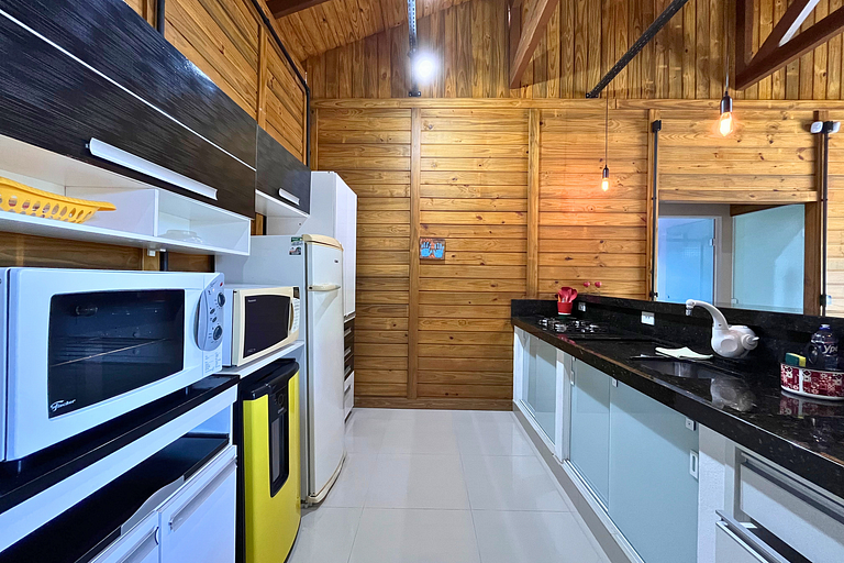 Rustic house - Prox Praia/BetoCarrero/Ar-Cond+WIFI