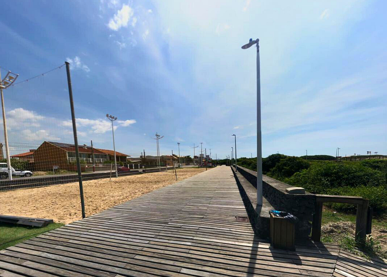 Loft’s -260m da Praia- C/ AR -Tv filmes e Series
