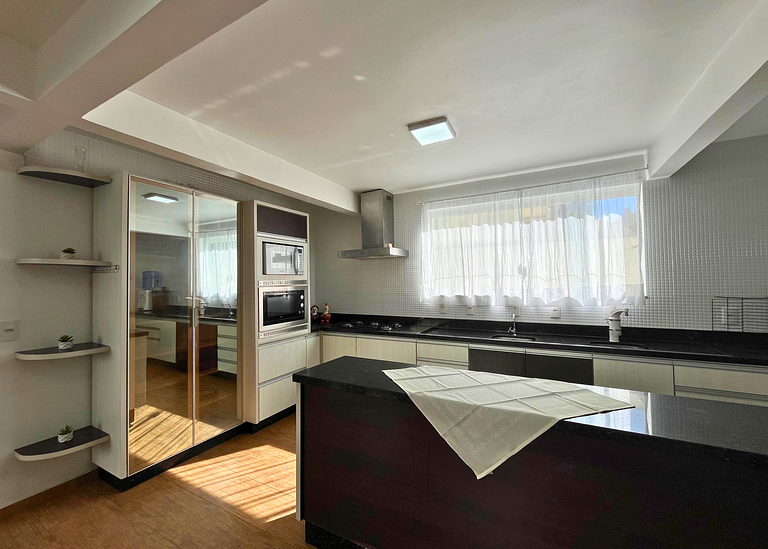 F.Santos Beach House