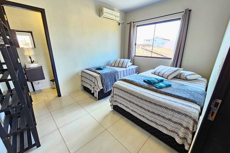 Loft 02 I 260m da Praia I C/ AR I filmes e Series