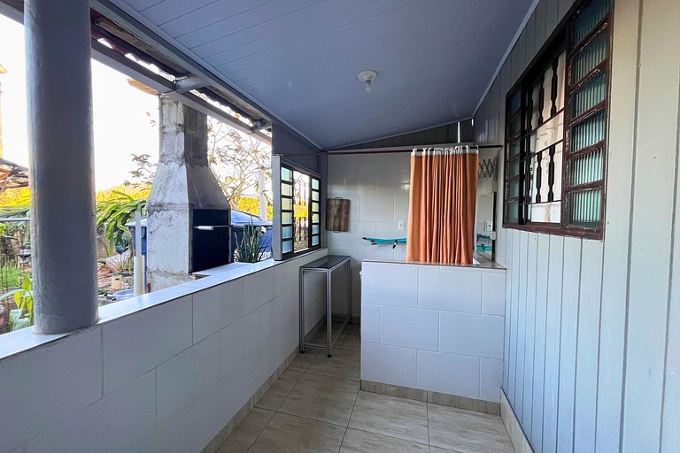 Casa 3 Quartos | 8 Pessoas | Praia + Parque + WIFI