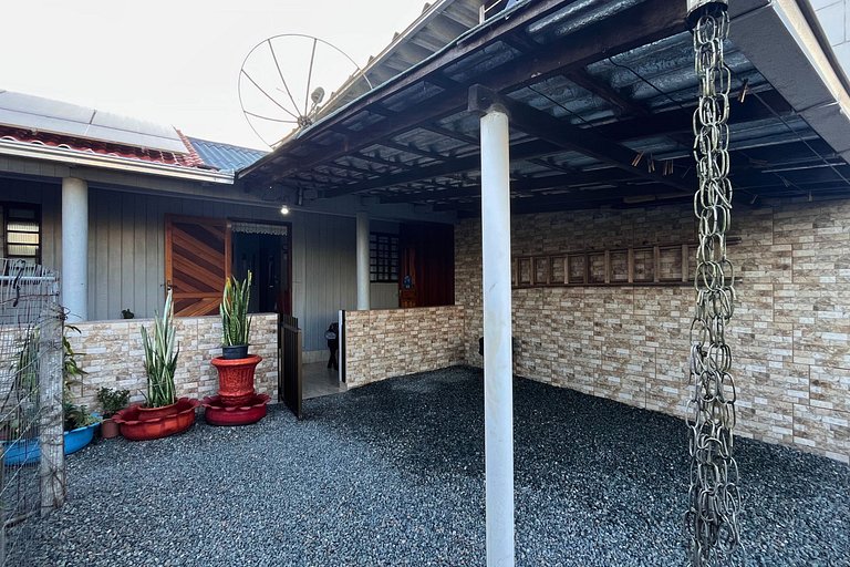 Casa 3 Quartos | 8 Pessoas | Praia + Parque + WIFI