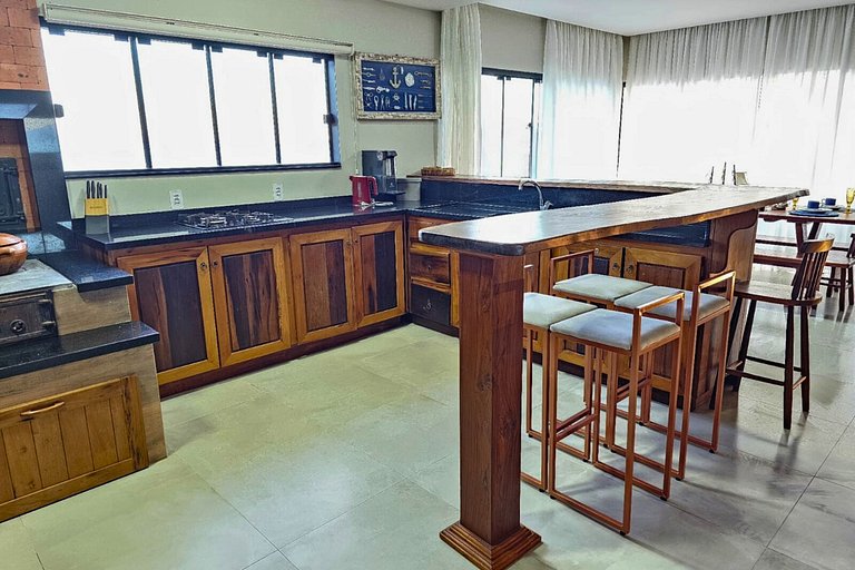 Pedaço do paraíso/Casa da colina/Praias & Trilhas