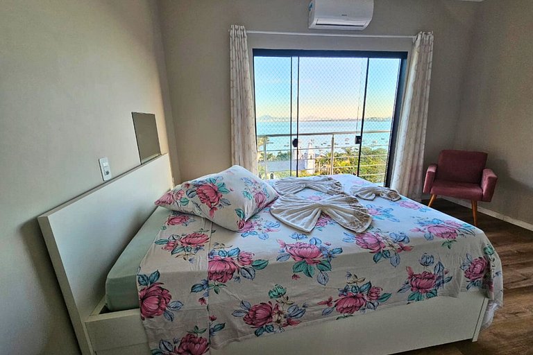 Pedaço do paraíso/Casa da colina/Praias & Trilhas