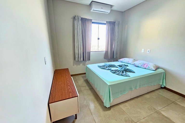 Pedaço do paraíso/Casa da colina/Praias & Trilhas