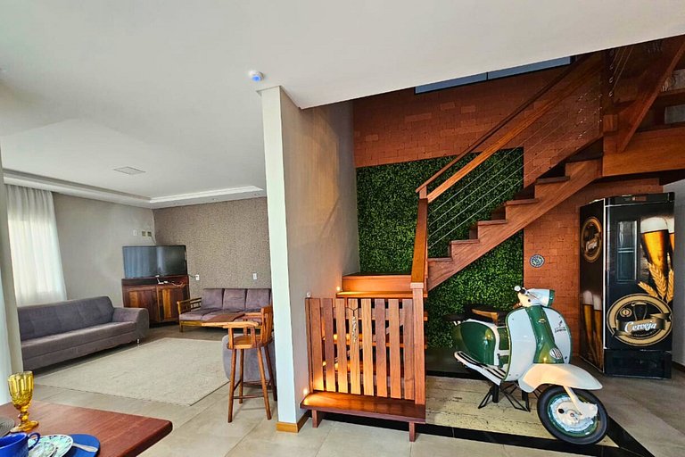 Pedaço do paraíso/Casa da colina/Praias & Trilhas