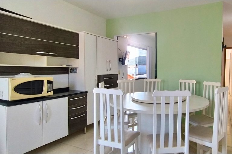 Casa c/ 2 suítes - 650m praia e prox - BetoCarrero