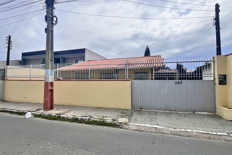 Casa 230m Praia | 4 Quartos | Ar+Wi-Fi |12pessoas|